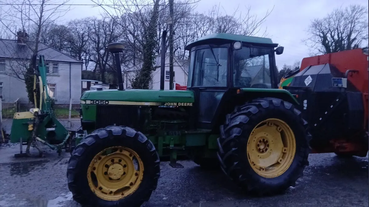 John Deere 3050 - Image 1