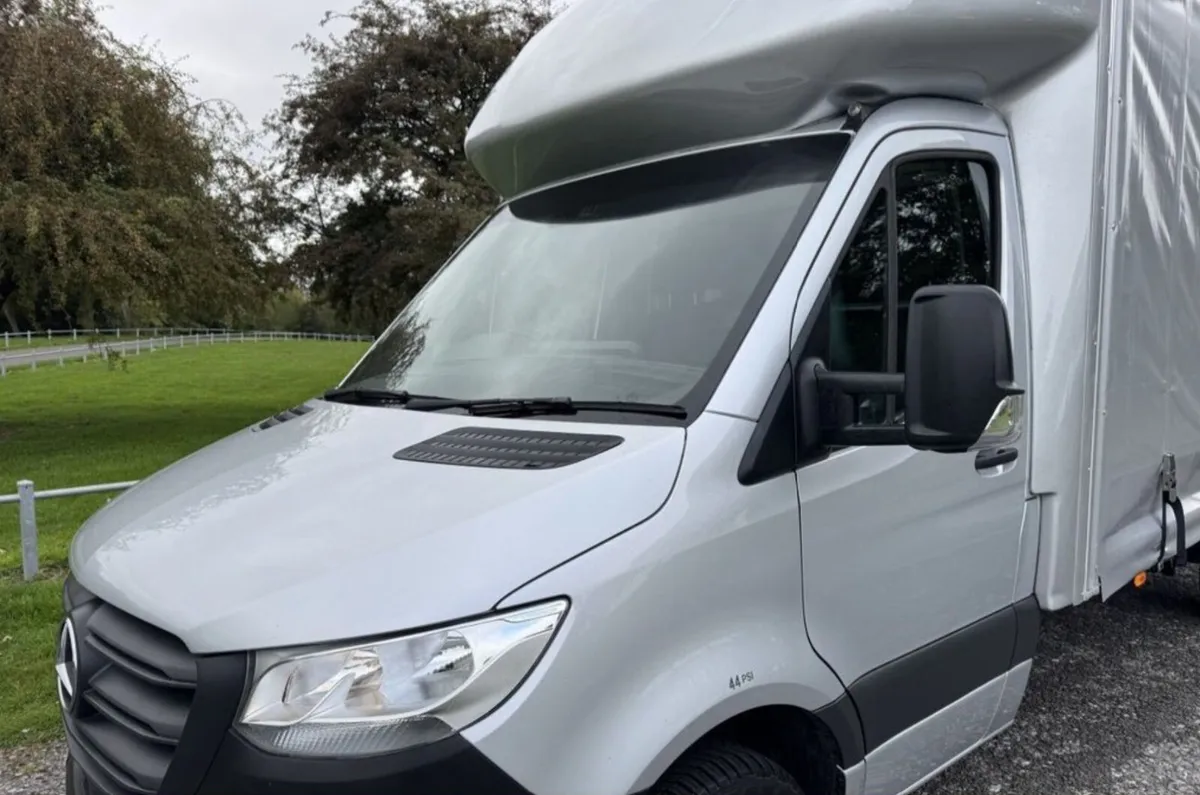 MERCEDES-BENZ SPRINTER  Lwb 4.2m Curtainside - Image 1