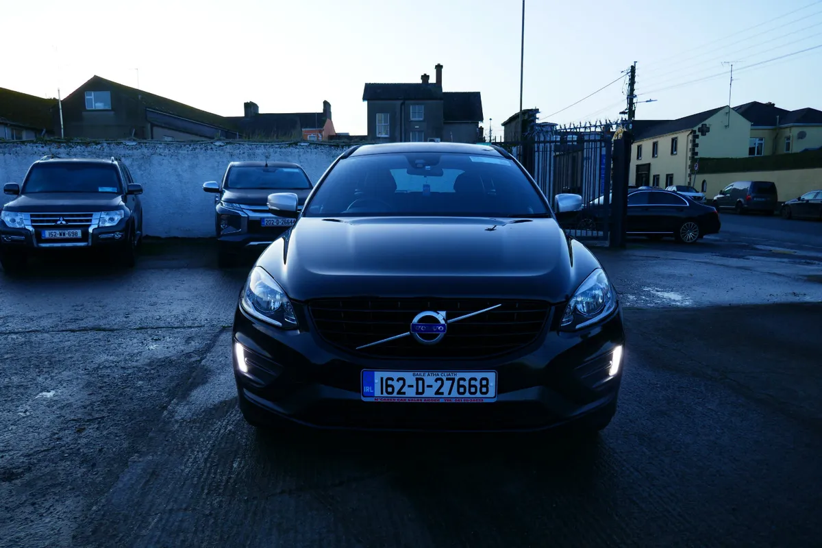 162, VOLVO XC60 2.4D D4 R-DESIGN AWD 190B 190BHP 5 - Image 4