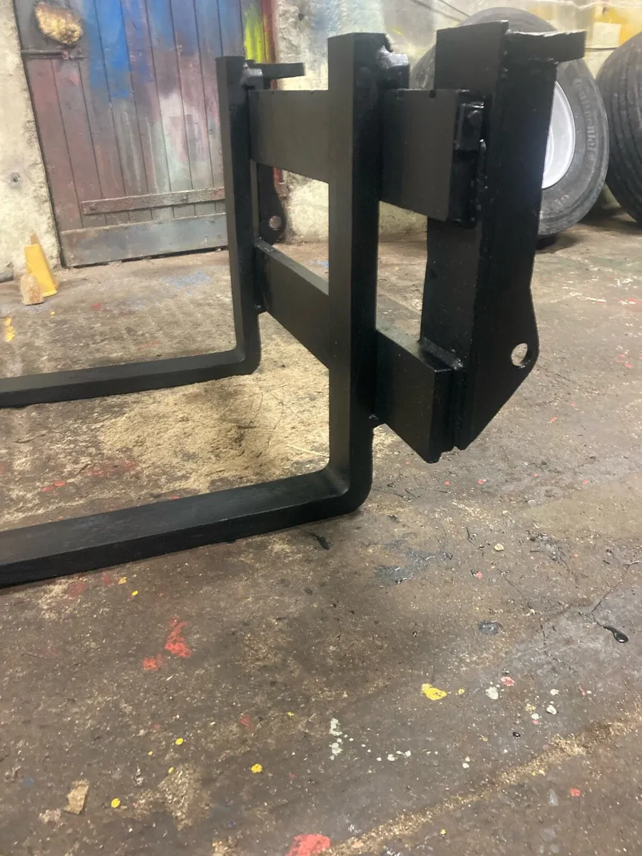 Matbro / pin & cone pallet forks - Image 2