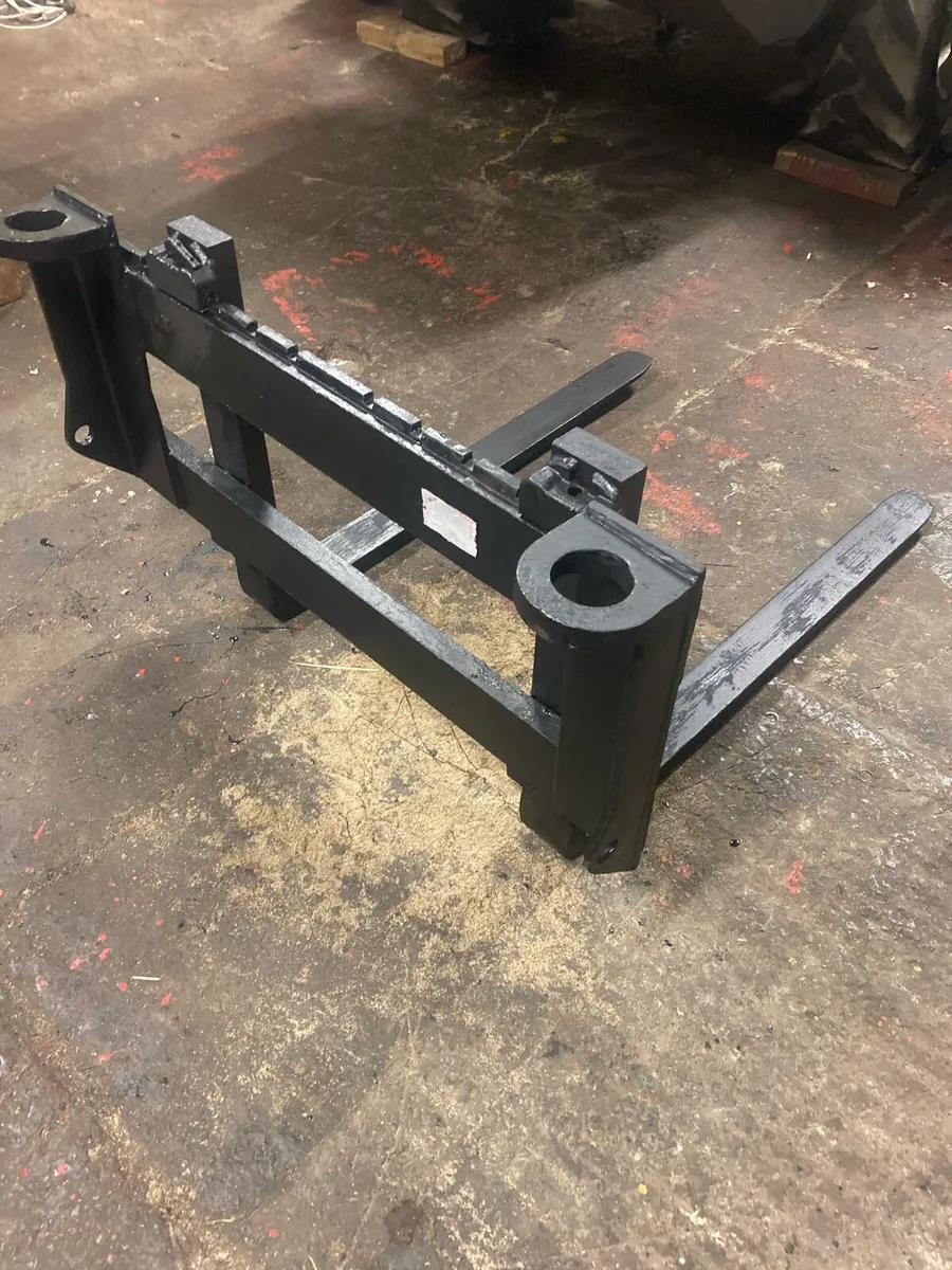 Matbro / pin & cone pallet forks - Image 1