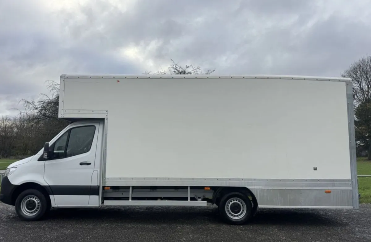 2022 Mercedes-Benz Sprinter Luton Box Van - Image 1