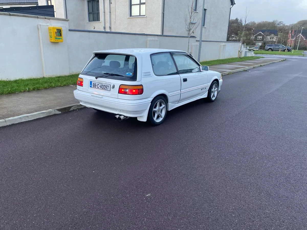 Toyota Corolla  gti - Image 2