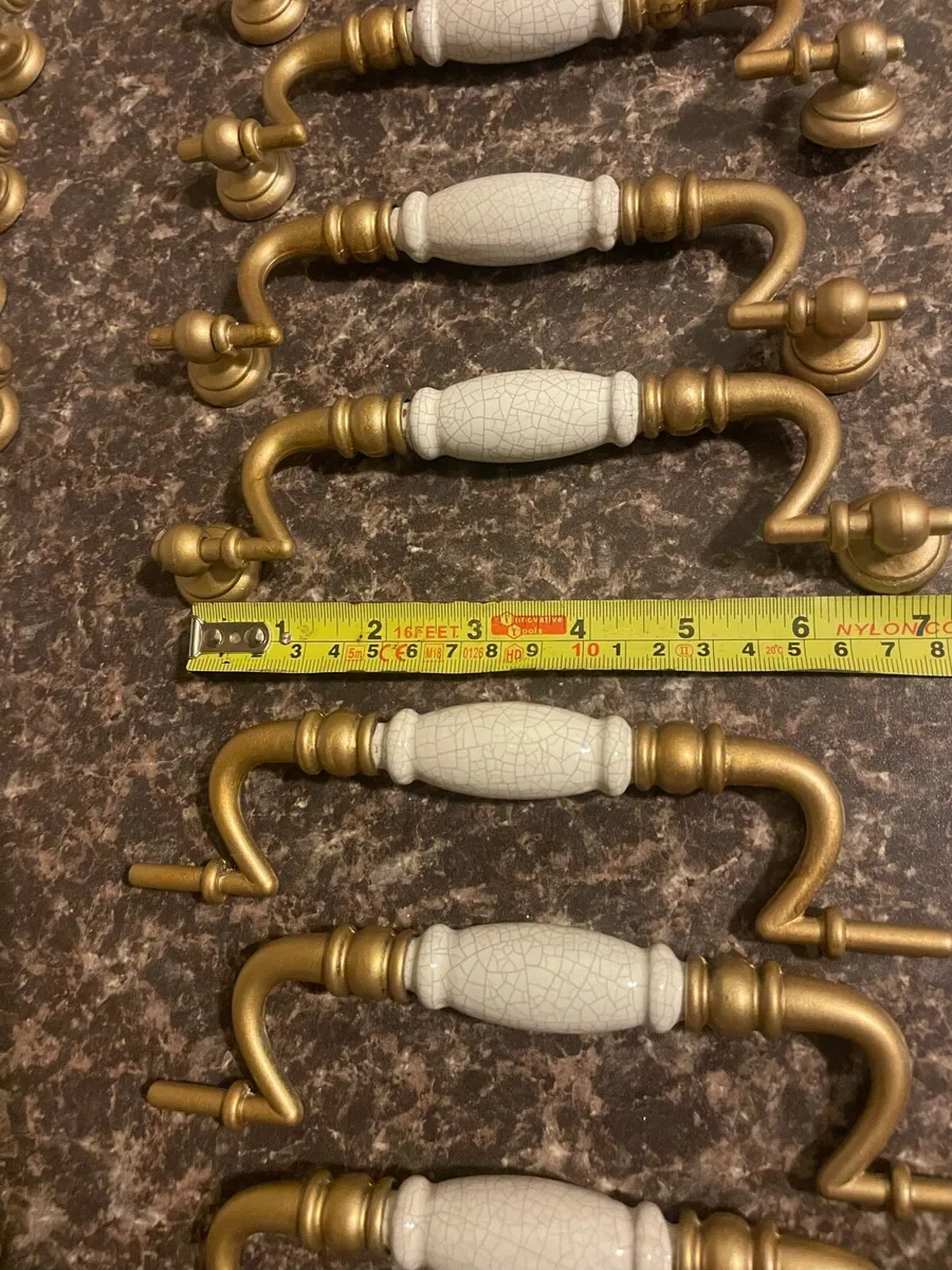 Kitchen unit/cabinets handles - Image 2