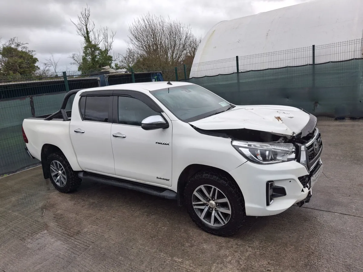 2019 Toyota Hilux InvincibleX Automatic - Image 2