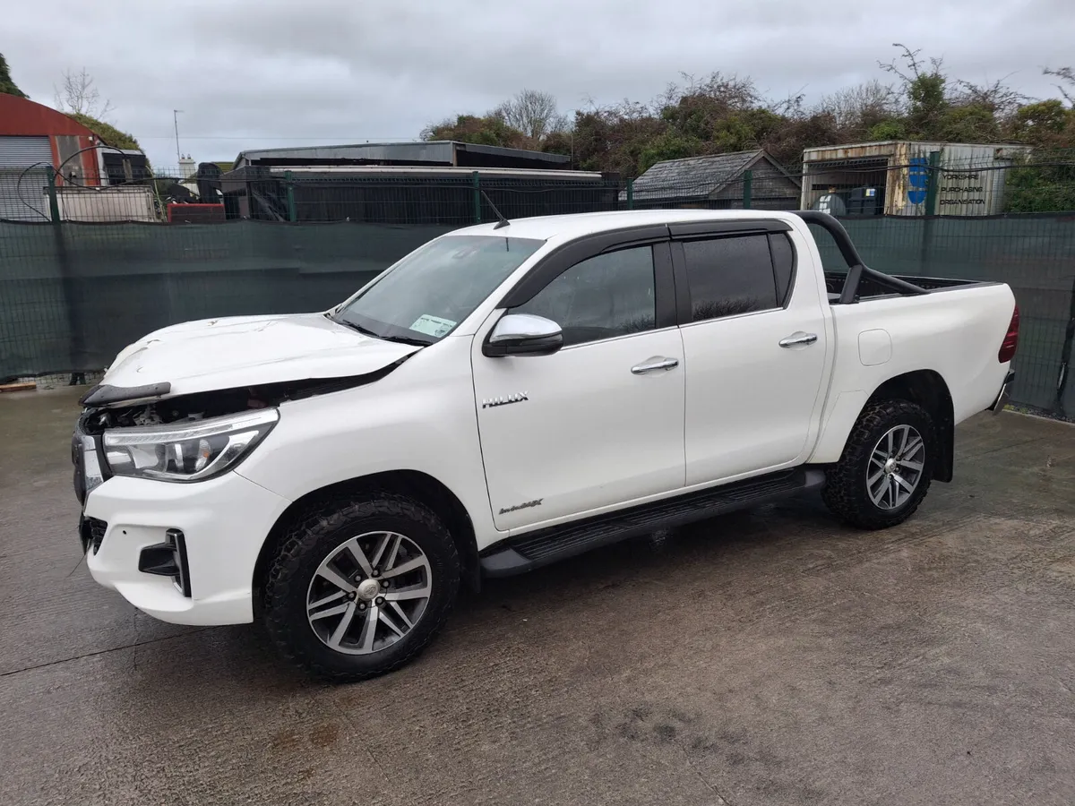 2019 Toyota Hilux InvincibleX Automatic - Image 2