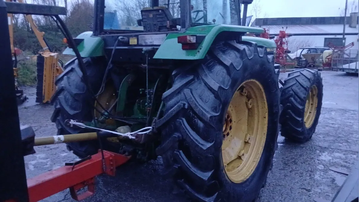 John Deere 3050 - Image 4