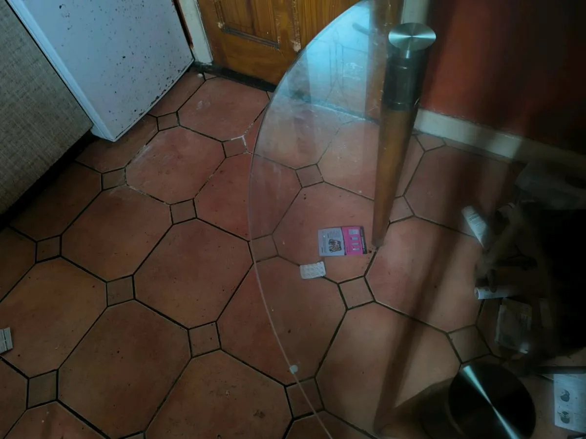 Kitchen Table Glass top - Image 2