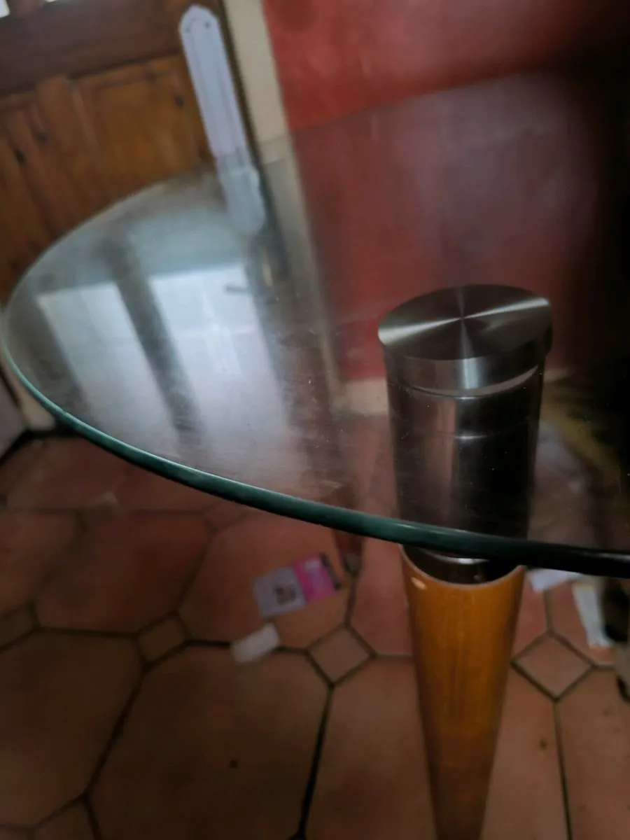 Kitchen Table Glass top - Image 1