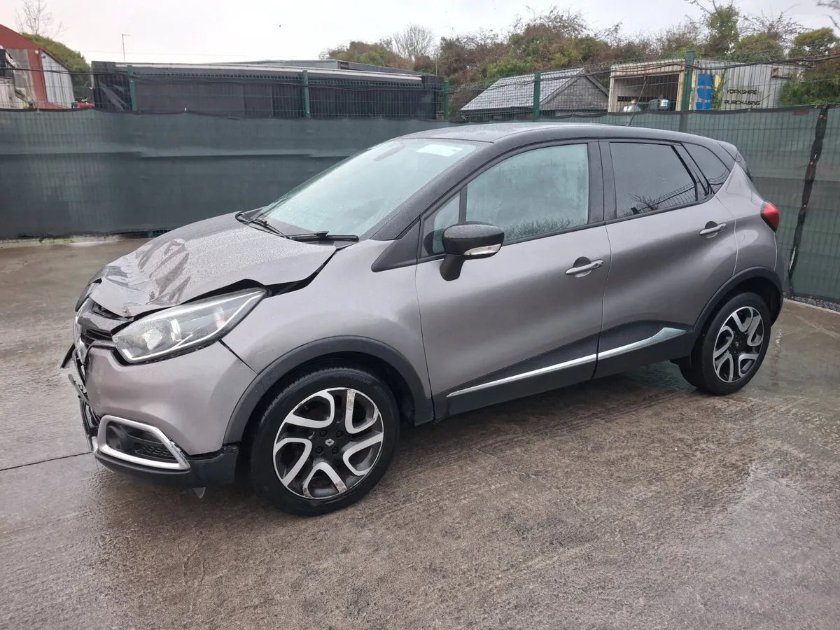 2016 Renault Captur Signature 1.0 Petrol - Image 1