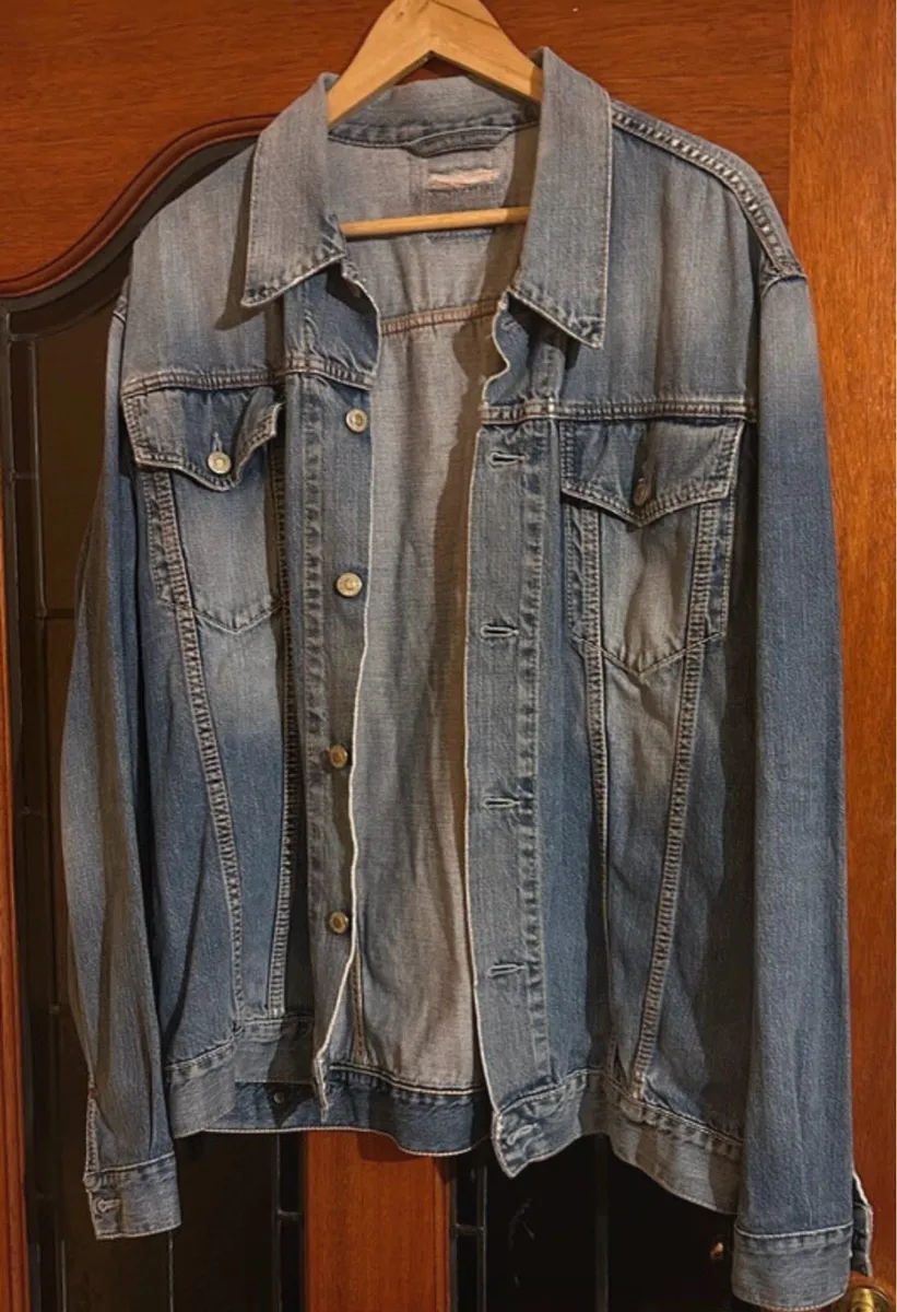 Men’s Levi’s denim jacket - Image 1