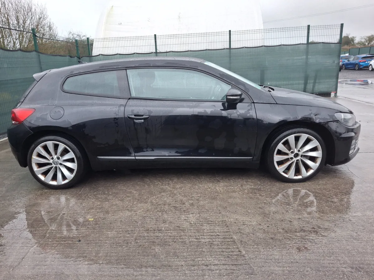 2011 Volkswagen Scirocco 2.0 GT BLUEMOTION - Image 3