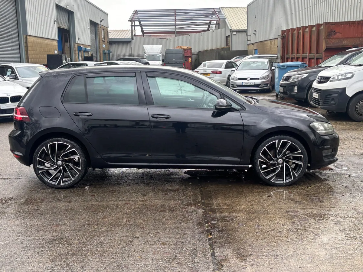 2017 VOLKSWAGEN GOLF 1.2TSI 5DR AUTO FULLY LOADED - Image 3
