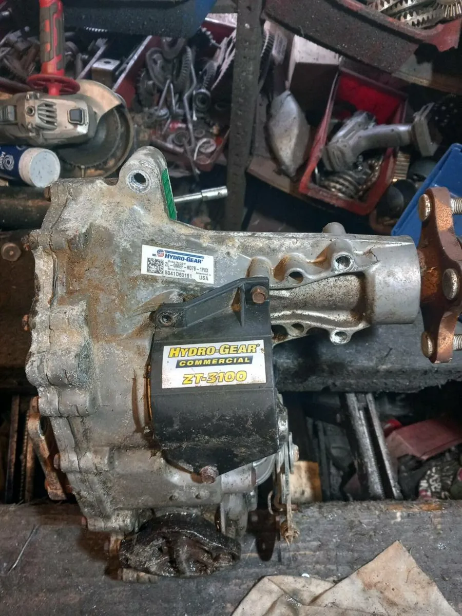 Zero turn transmission repairs - Image 2