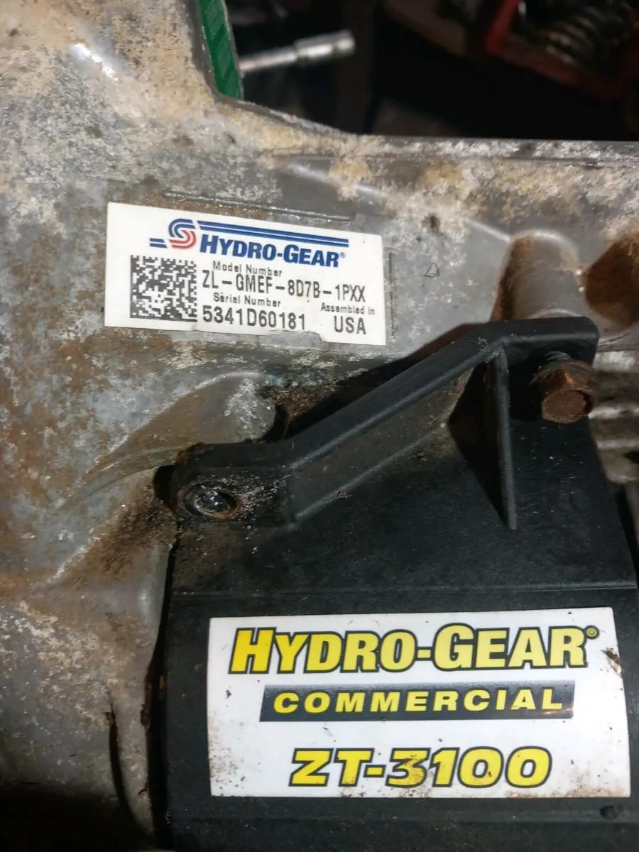 Zero turn transmission repairs - Image 3