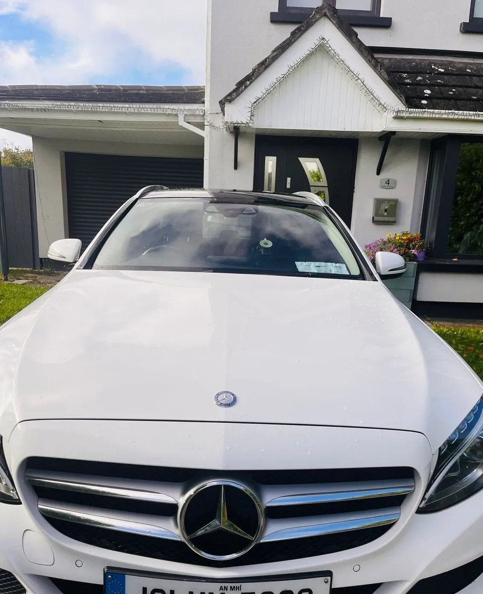 Mercedes C350e Sport Premium Plus - Image 1