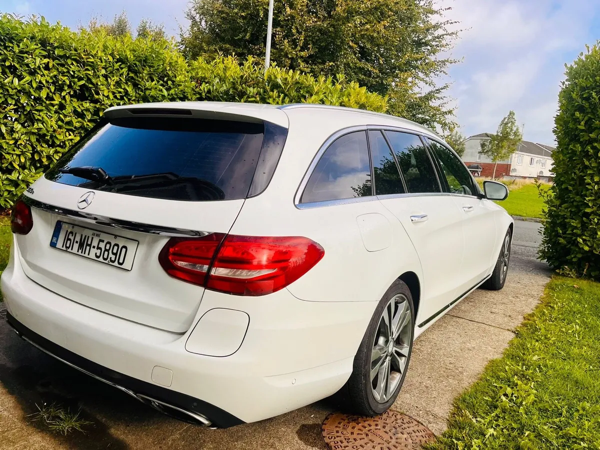 Mercedes C350e Sport Premium Plus - Image 3