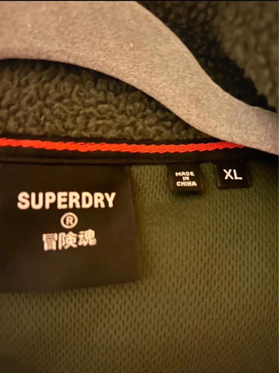 Men’s Superdry jacket - Image 2