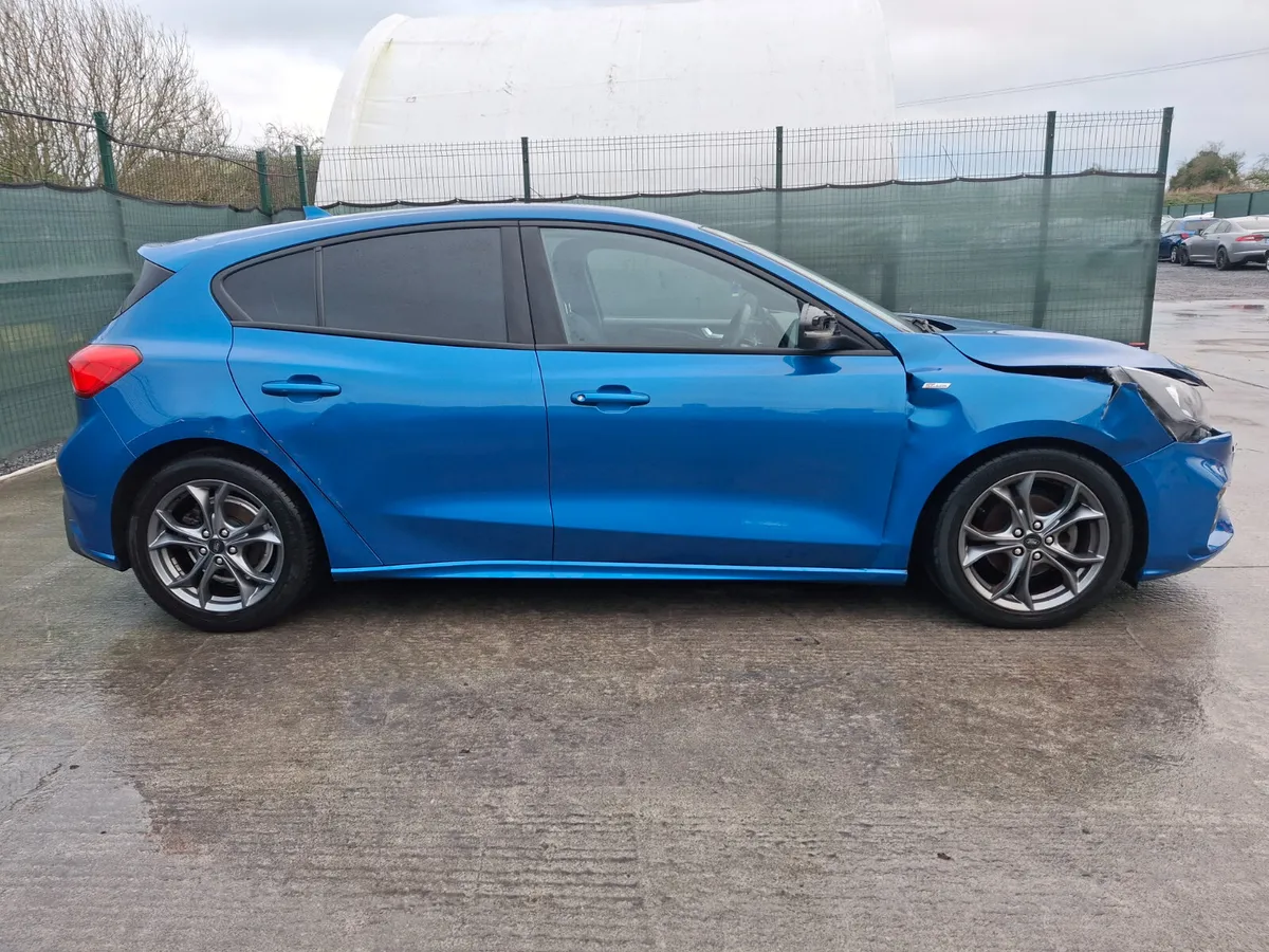 192 Ford Focus  ST Line  1.0 Petrol - Image 3