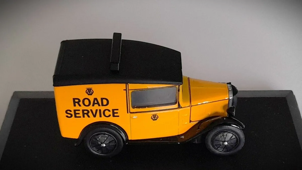 Collectable Oxford Diecast – Austin 7 RN AA Van - Image 4