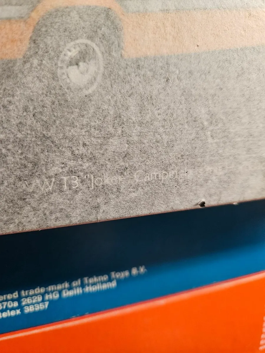 Corgi Schuco VW Camper Van 1.18 - Image 4