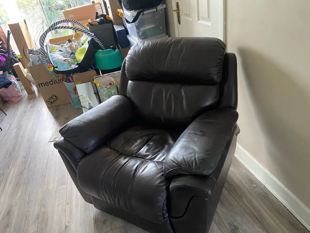 Couch and armchair - Image 2