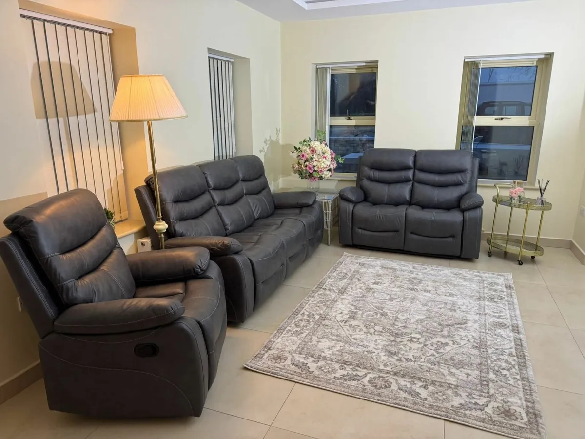 Sofa recliner - Image 1