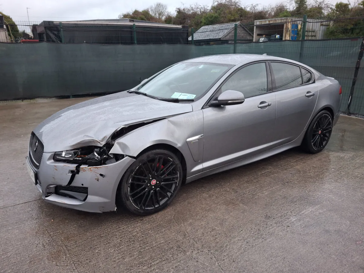 2014 Jaguar XF  R-Sport  Automatic  200bhp - Image 2