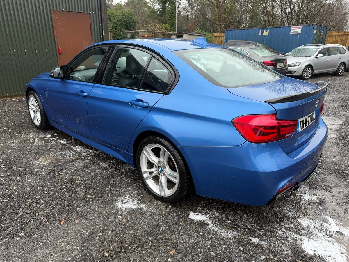 BMW 330e - Image 2