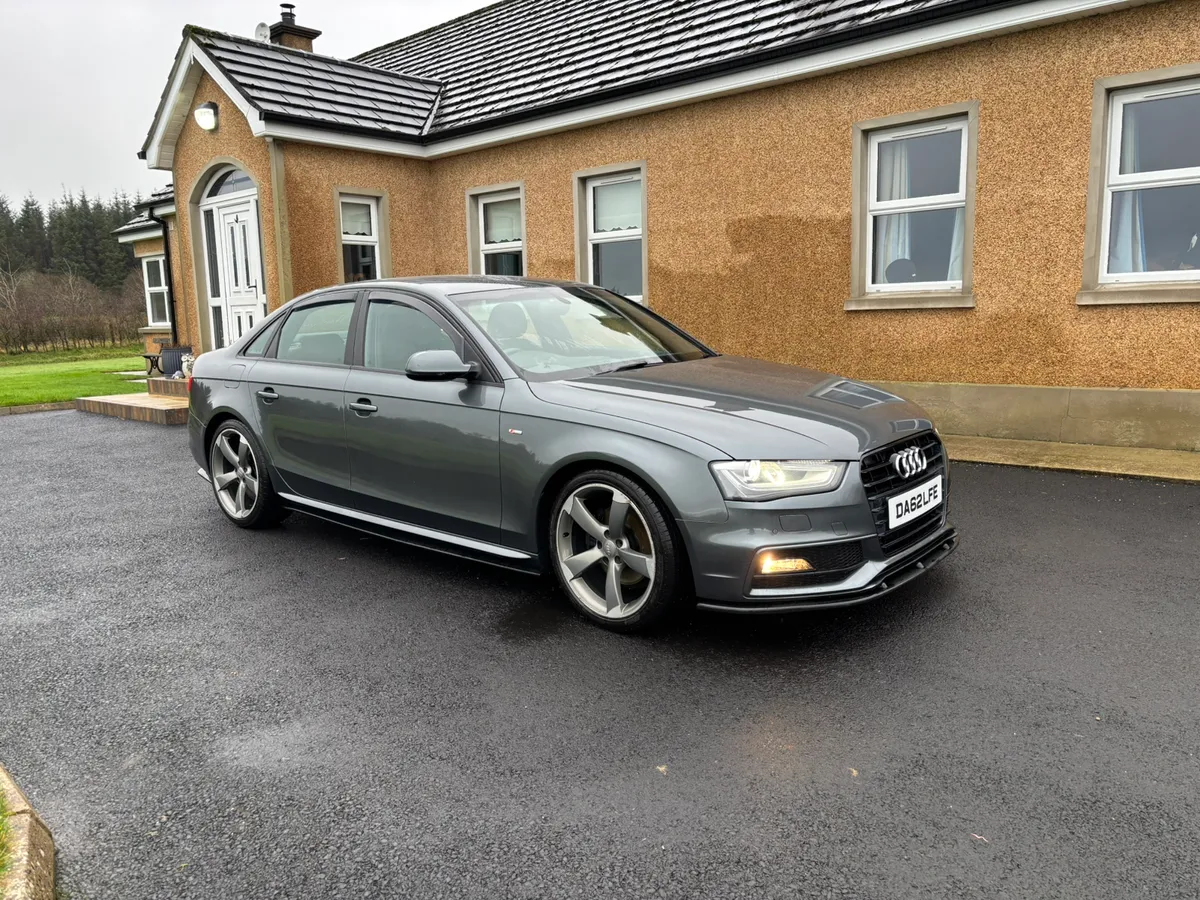 Audi A4 Black edition S line - Image 1