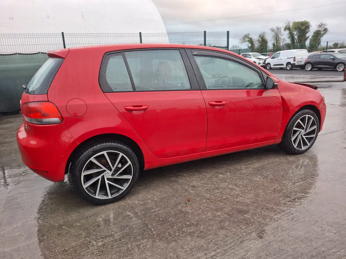 2010 Volkswagen Golf  1.6 Tdi - Image 3