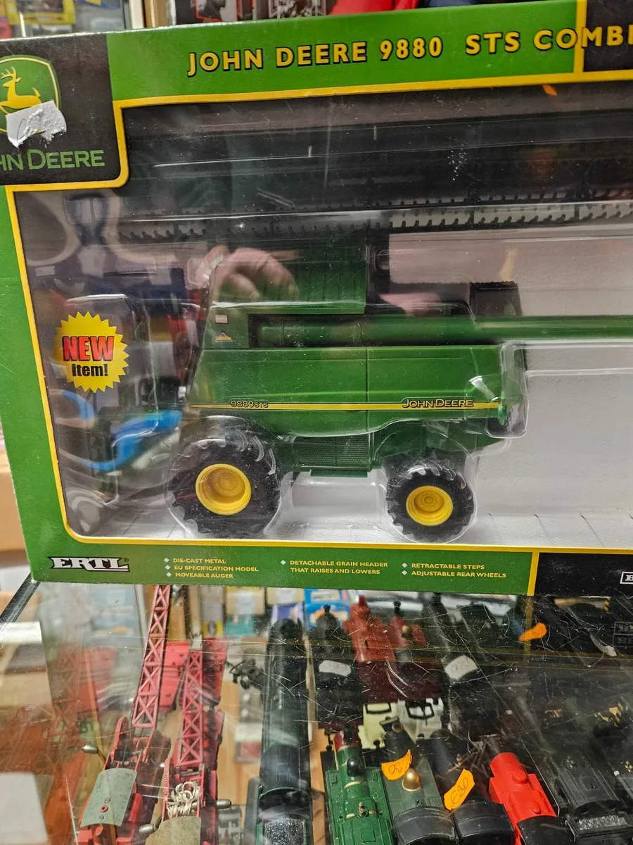 Britain's John Deere Combine Harvester - Image 3