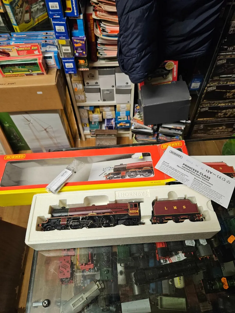 Hornby OO Gauge Steam Engine - Image 1