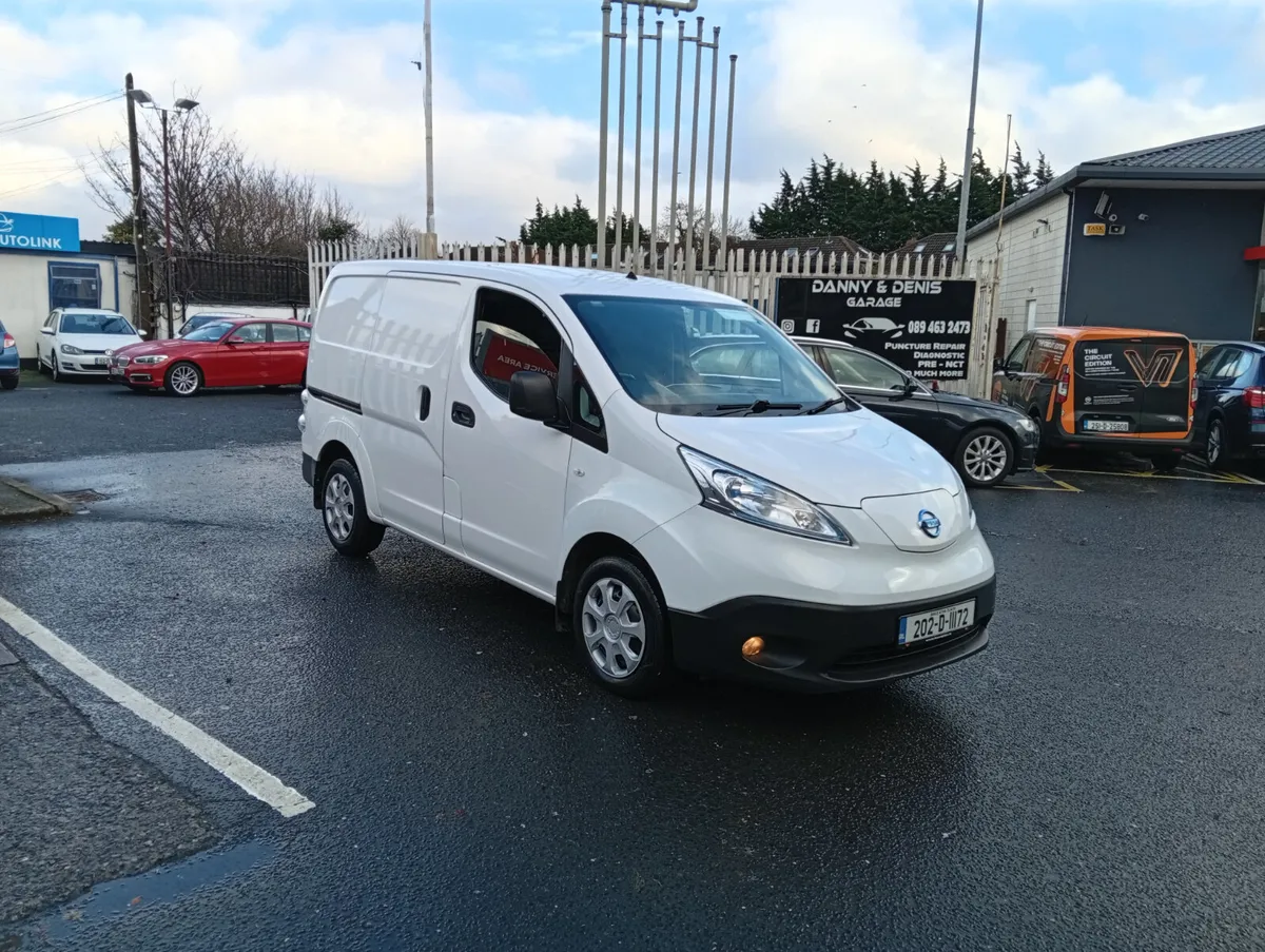 2020 Nissan NV200 leather seats - Image 1