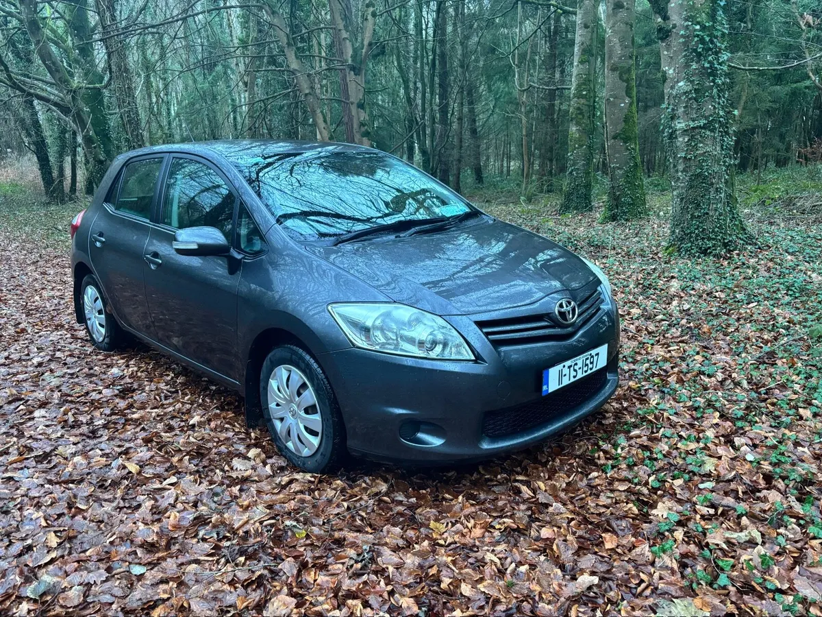Toyota Auris 1 owner NCT Taxed and Service History - Image 2
