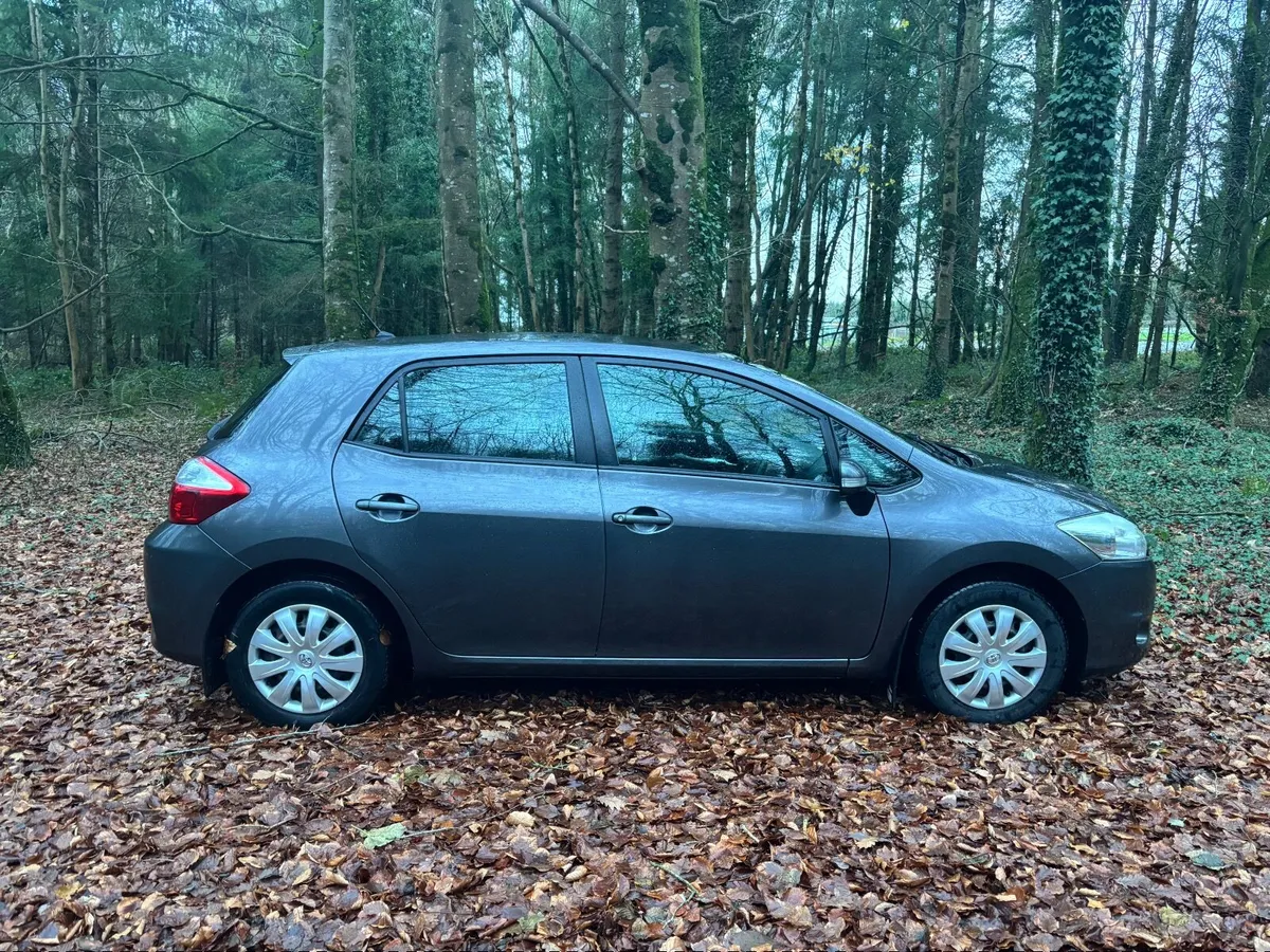 Toyota Auris 1 owner NCT Taxed and Service History - Image 4
