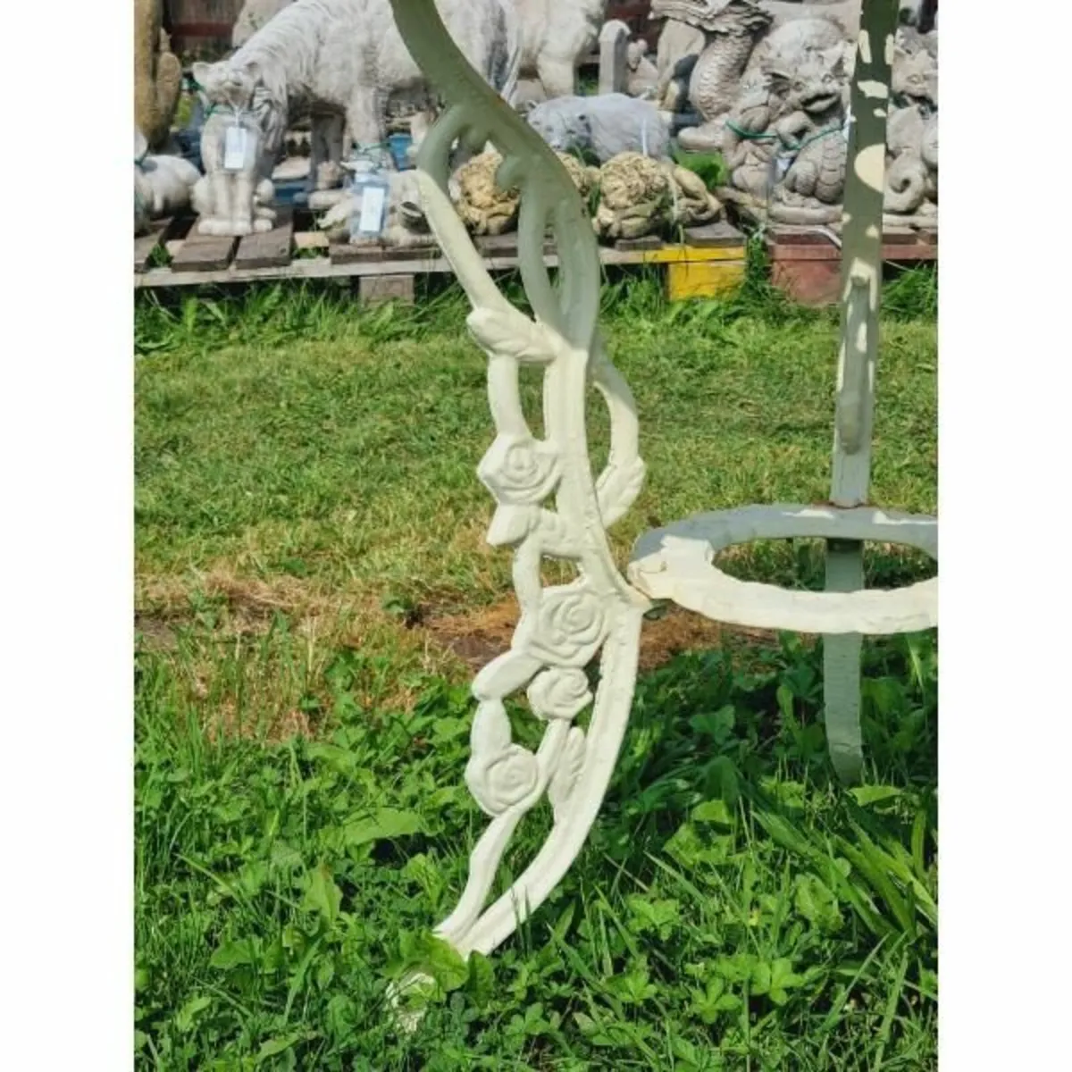 Cast Iron Table Medium CH-R-636 - Image 2