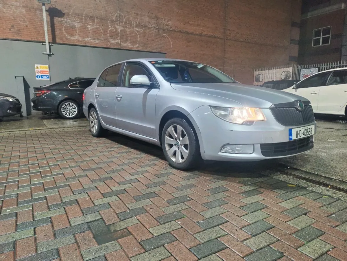 Skoda Superb - Image 1