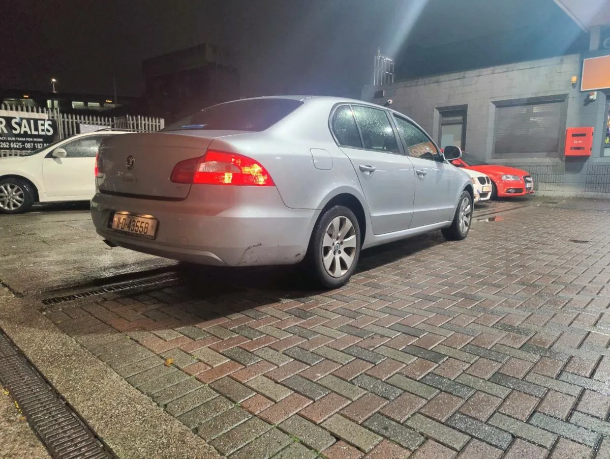 Skoda Superb - Image 2