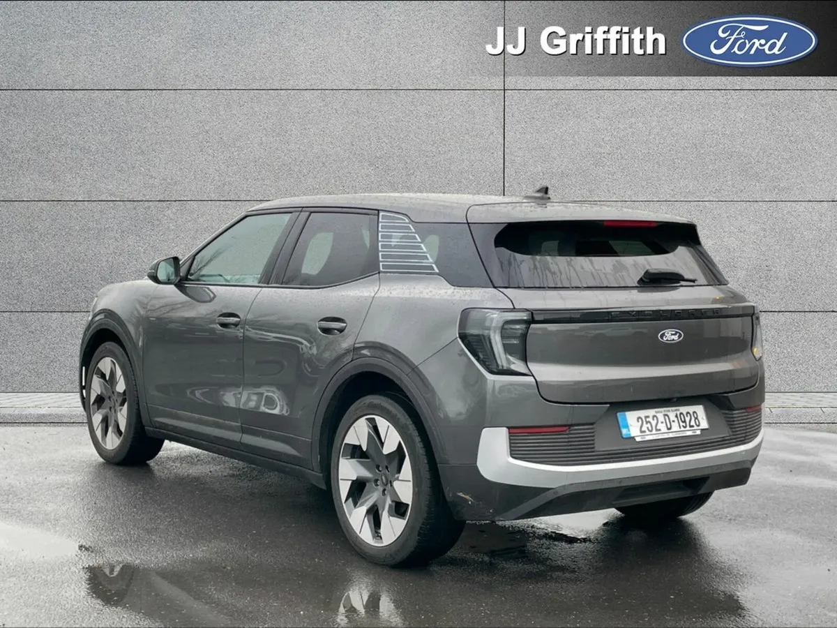 Ford Explorer Premium 77kWh Extended Range RWD - Image 2