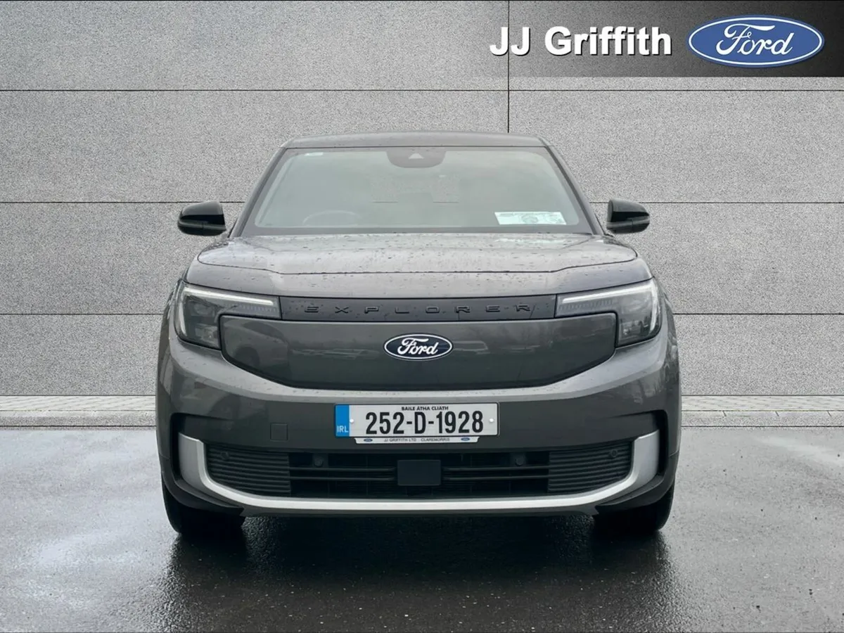Ford Explorer Premium 77kWh Extended Range RWD - Image 3
