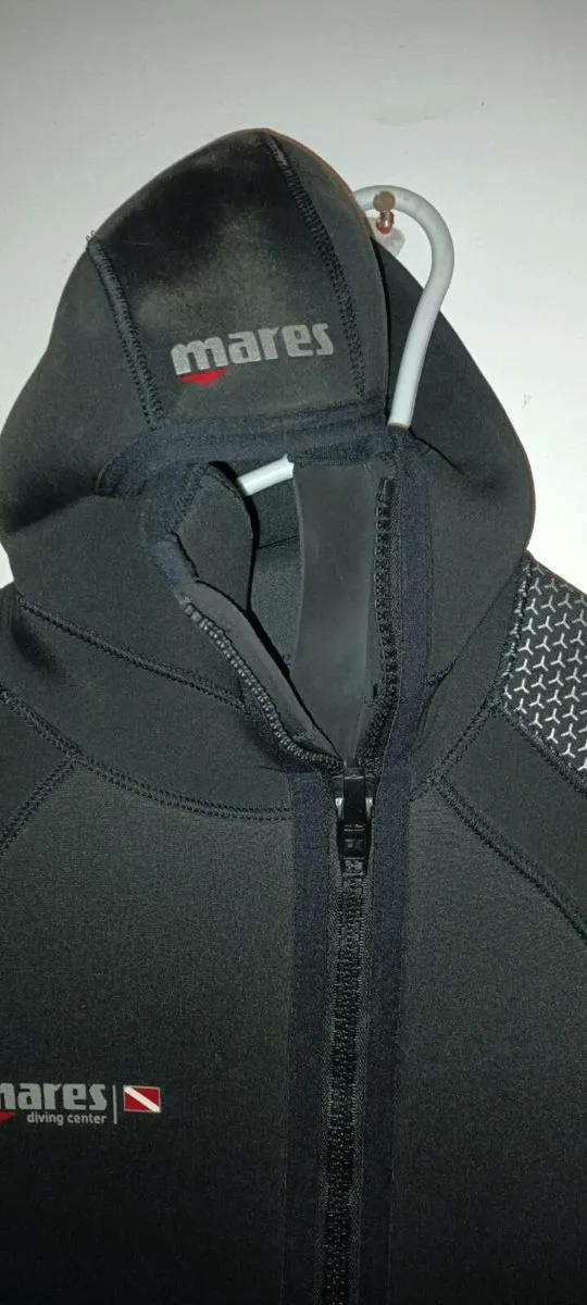 Mares Wetsuit - Image 2