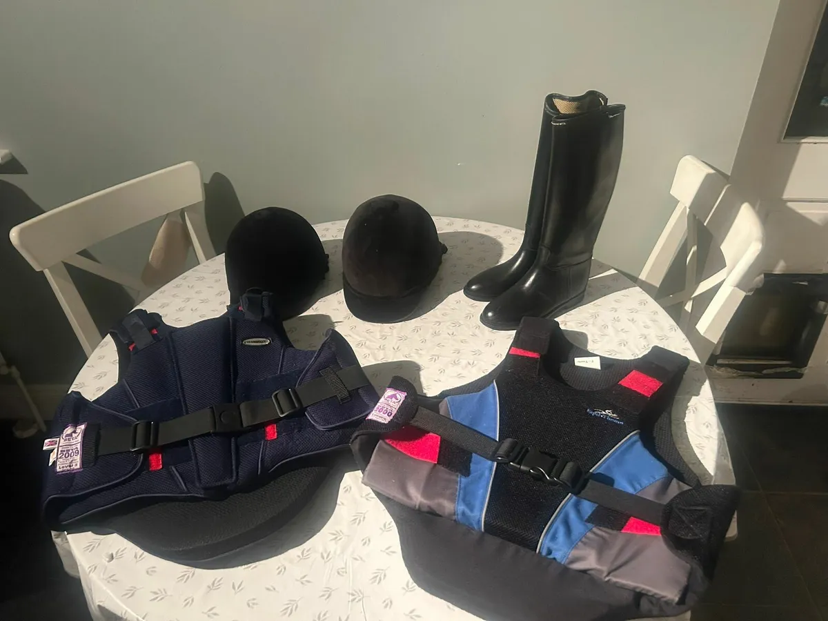 Horse Riding equipment children's - Image 1
