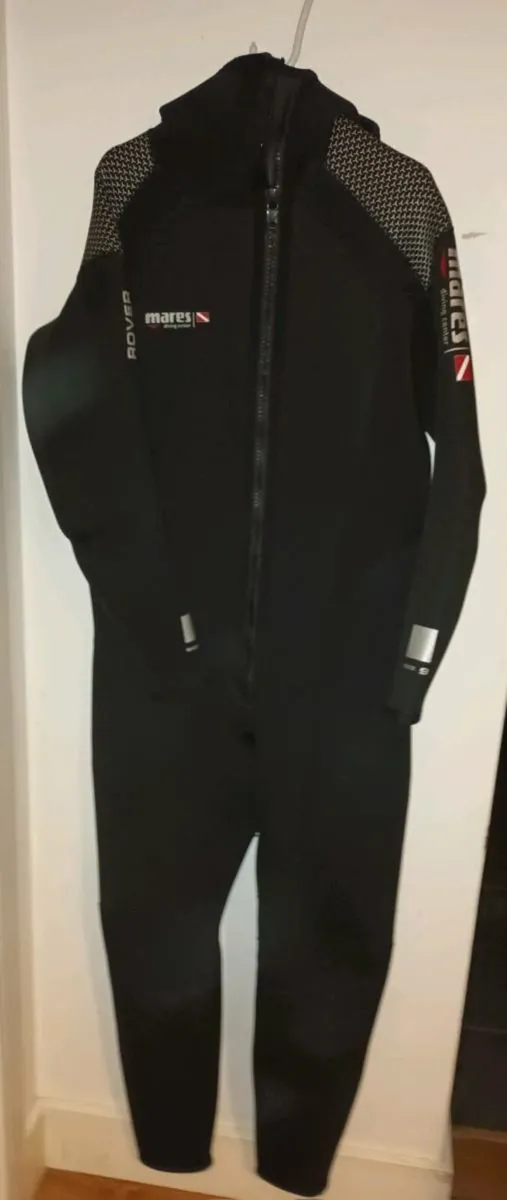 Mares Wetsuit - Image 1