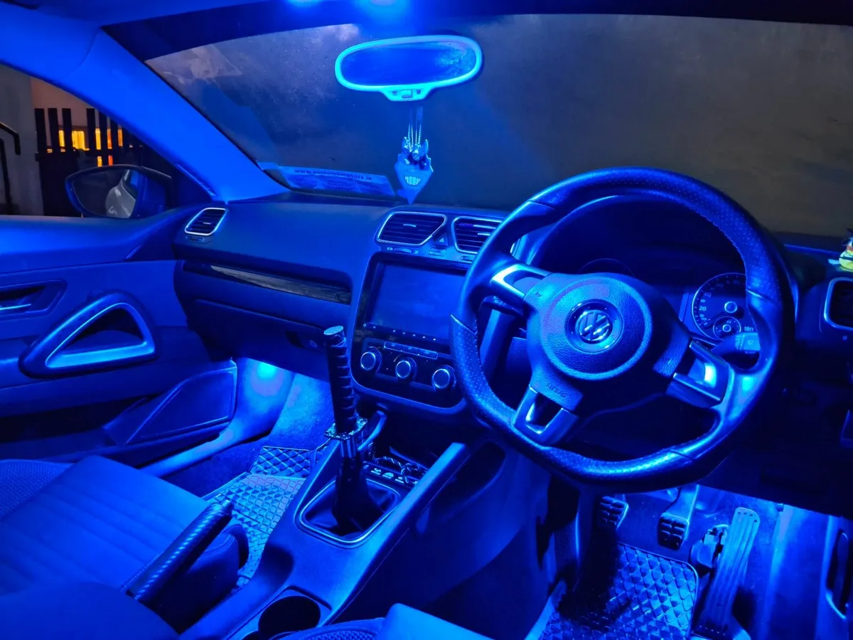 Volkswagen Scirocco 2011 - Image 3