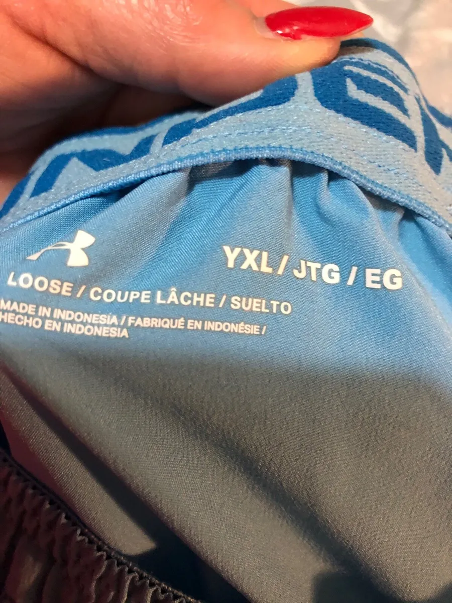 Boys under armour shorts size XL €5 - Image 3