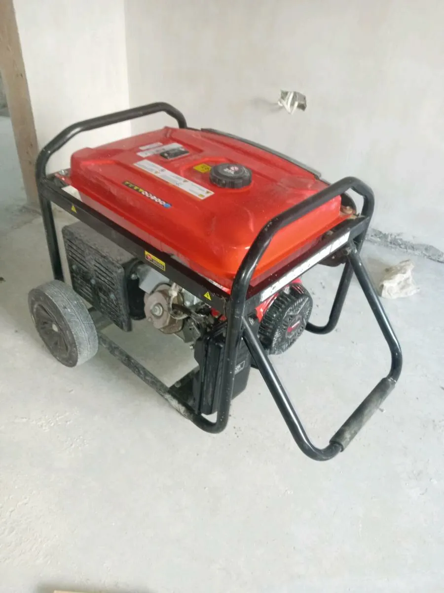 Petrol generator - Image 1