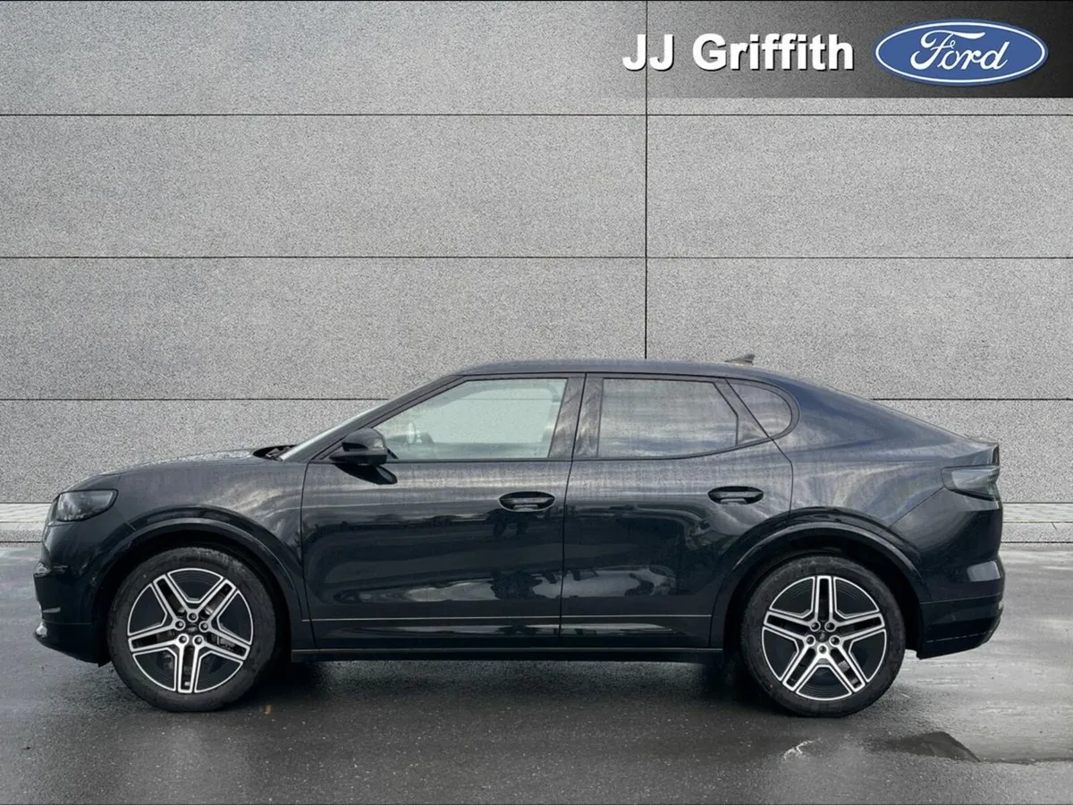 Ford Capri Premium 77kWh Extended Range - Image 3