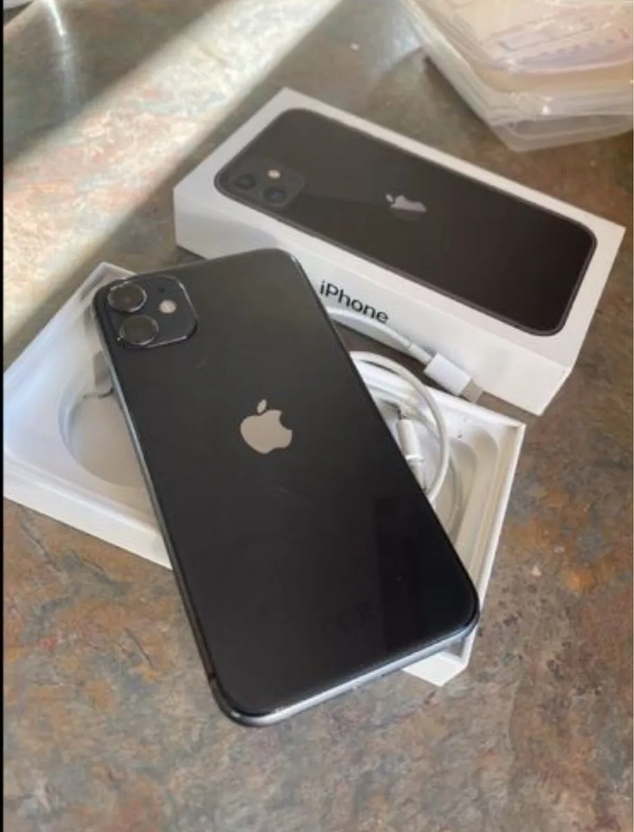 iPhone 11 unlocked - Image 2