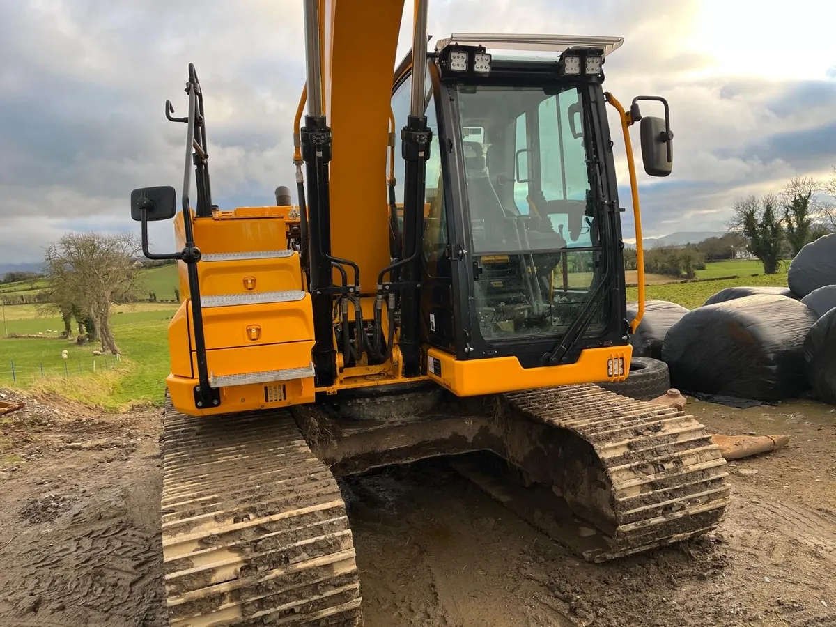 2022 Jcb 140X LC - Image 3